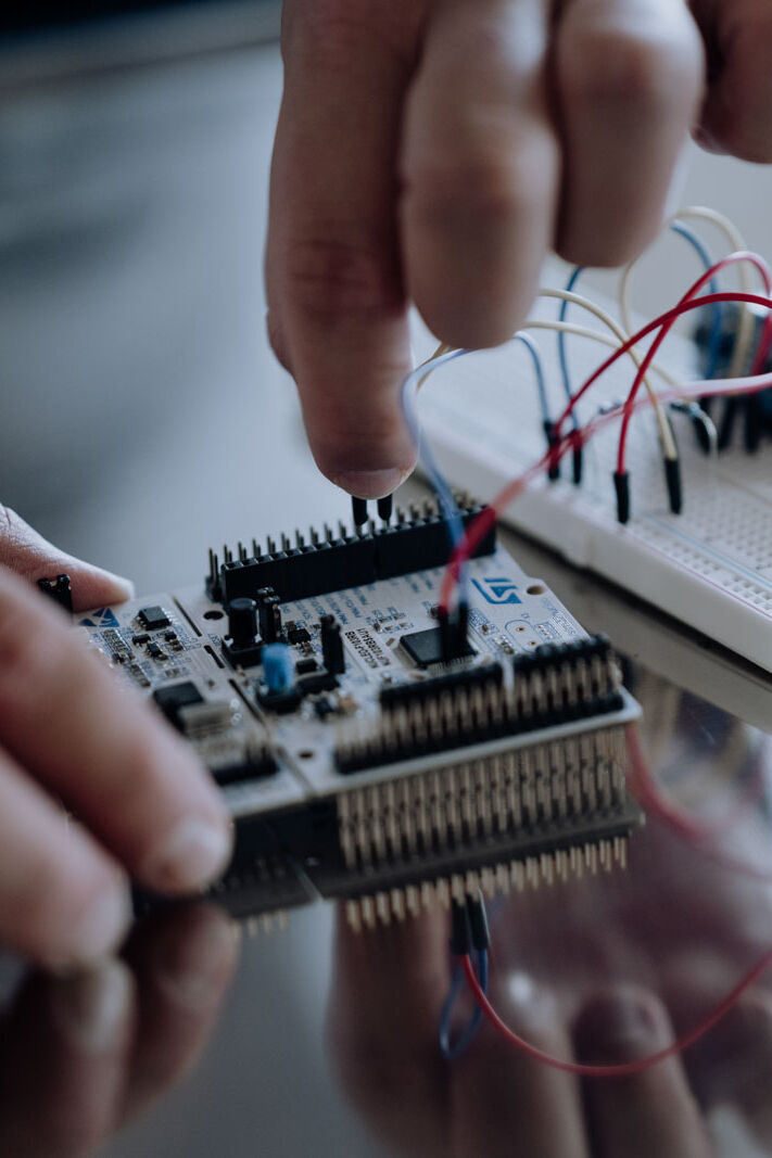 Kleine Hardware-Komponenten zusammenfügen